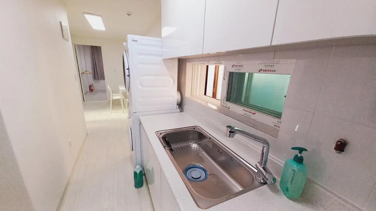 Woodland Apartment - For Foreigners Only Сеул 0*,