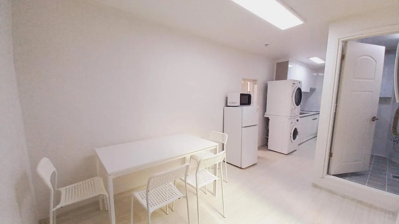 Woodland Apartment - For Foreigners Only Сеул